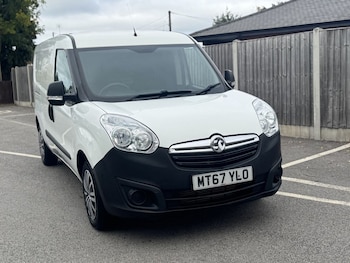 Used Vauxhall Combo 2017 for sale - 76210497: Photo