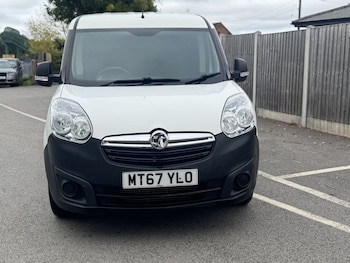 Used Vauxhall Combo 2017 for sale - 76210497: Photo