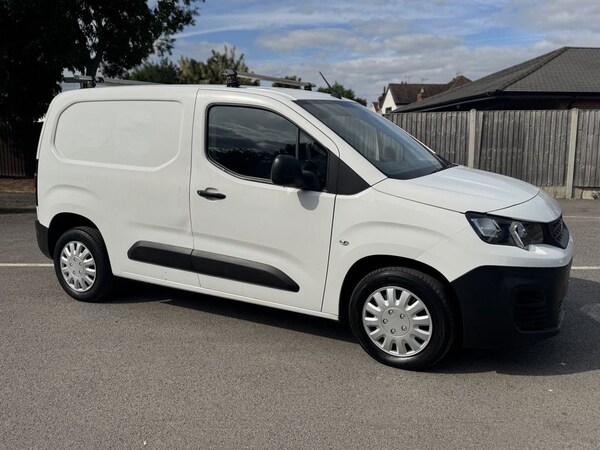 Used Peugeot Partner 2020 for sale - 75653931: Photo 18