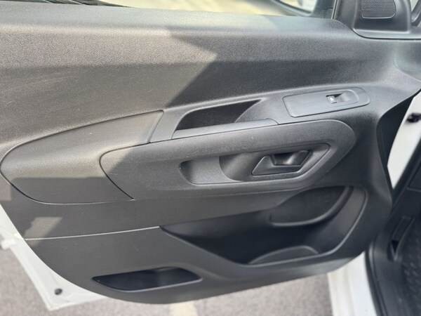 Used Peugeot Partner 2020 for sale - 75653931: Photo 38