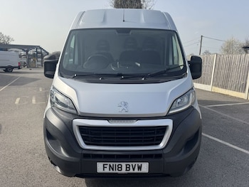 Used Peugeot Boxer 2018 for sale - 77609140: Photo
