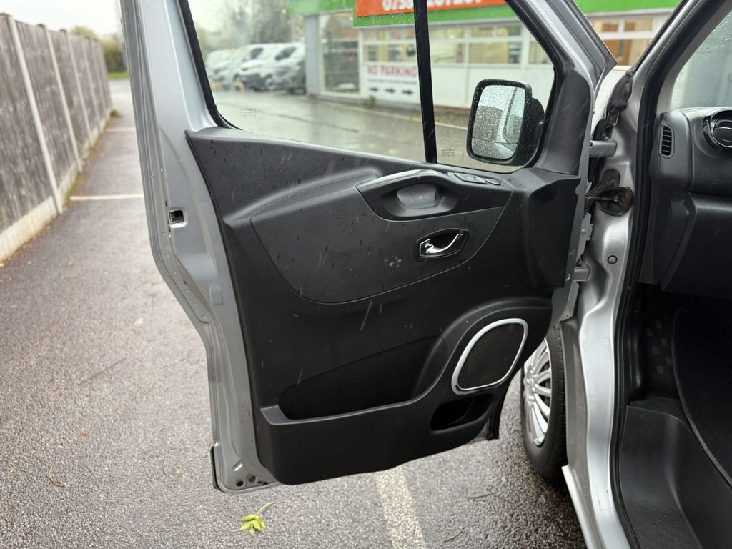 Used Vauxhall Vivaro 2018 for sale - 76445772: Photo 13