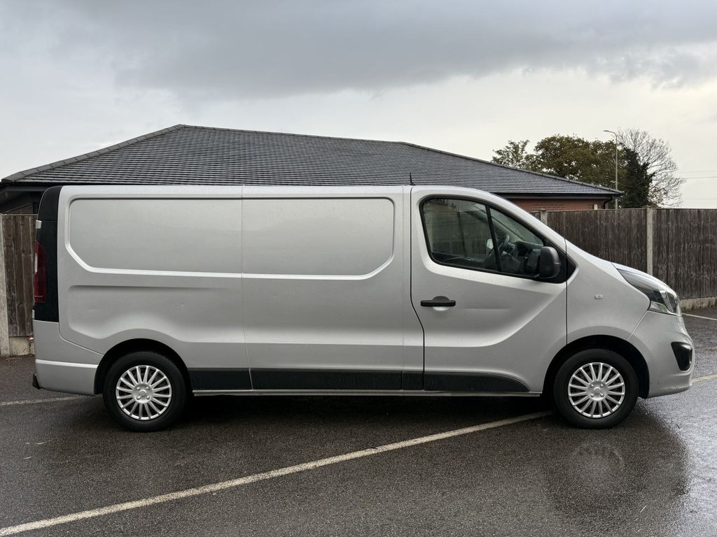 Used Vauxhall Vivaro 2018 for sale - 76445772: Photo 2