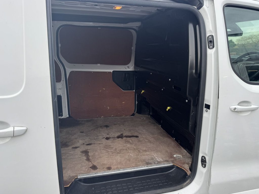 Used Vauxhall Vivaro 2019 for sale - 77153420: Photo 25