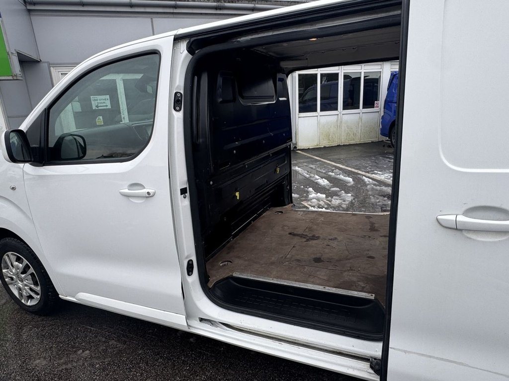 Used Vauxhall Vivaro 2019 for sale - 77153420: Photo 30