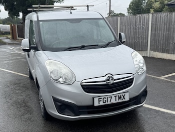 Used Vauxhall Combo 2017 for sale - 75335755: Photo