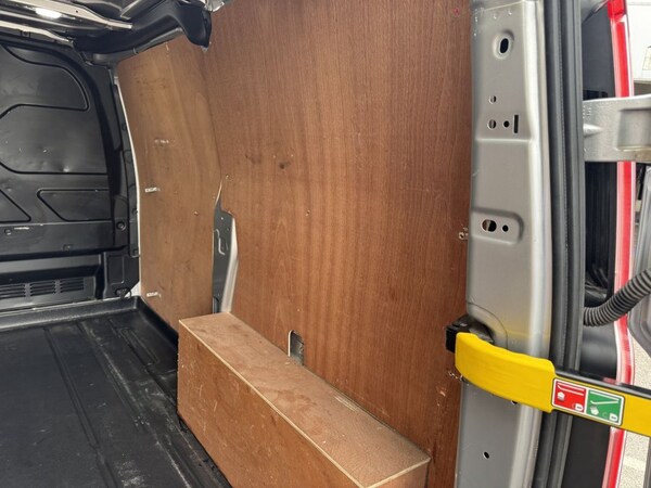 Used Ford Transit Custom 2022 for sale - 75111003: Photo 41