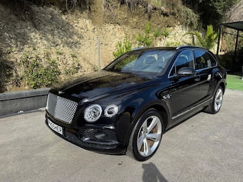 Used Bentley Bentayga 2017 for sale - 79517824: Photo