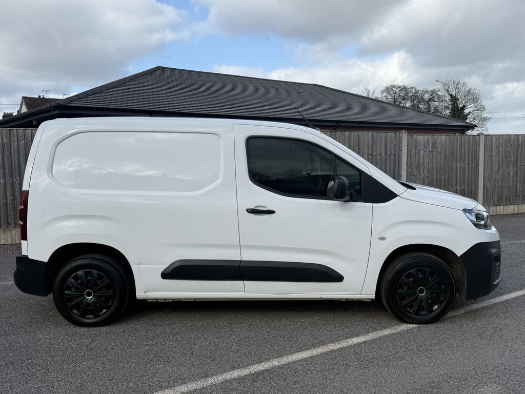 Used Citroen Berlingo 2020 for sale - 78069042: Photo 2