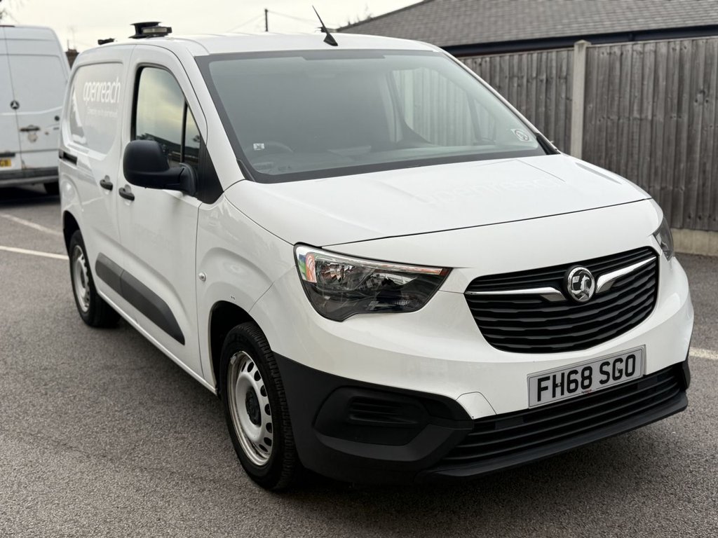 Used Vauxhall Combo 2019 for sale - 76118929: Photo 2