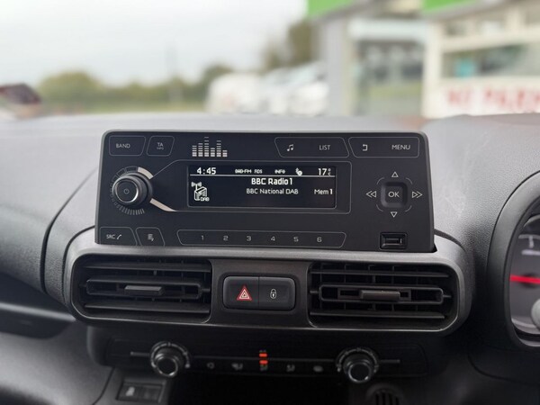 Used Vauxhall Combo 2019 for sale - 76118929: Photo 26