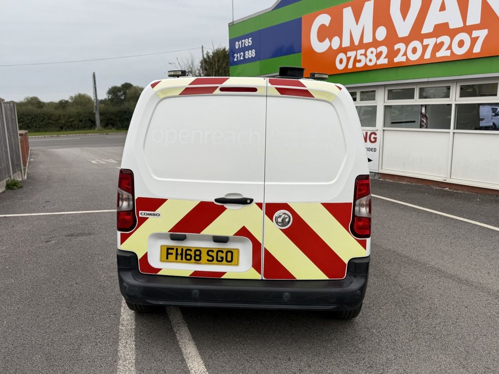Used Vauxhall Combo 2019 for sale - 76118929: Photo 6
