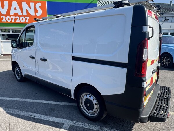 Used Vauxhall Vivaro 2017 for sale - 75009734: Photo 8