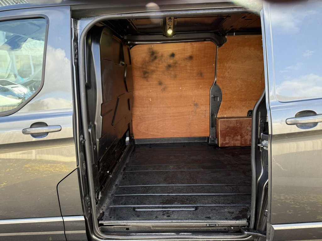 Used Ford Transit Custom 2017 for sale - 76367821: Photo 10