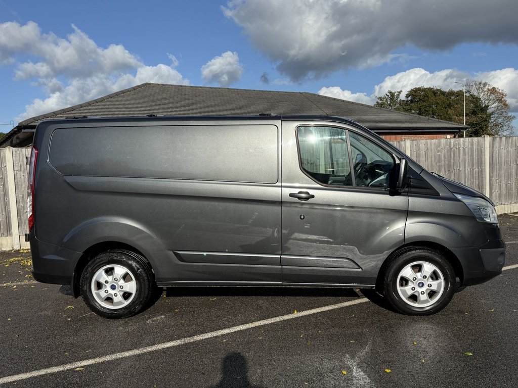 Used Ford Transit Custom 2017 for sale - 76367821: Photo 2