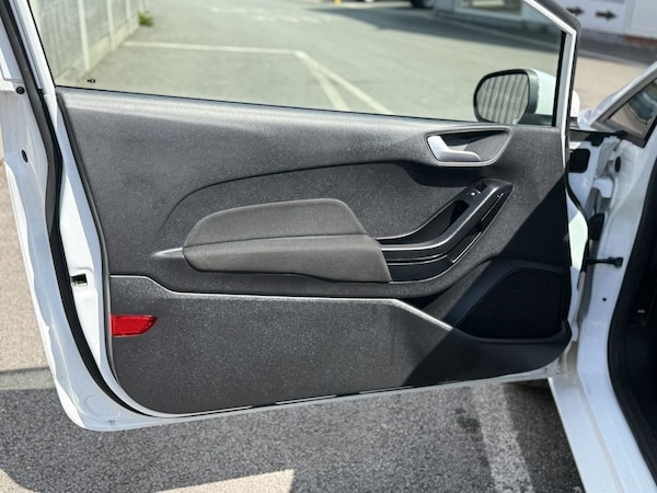 Used Ford Fiesta Van 2019 for sale - 74616803: Photo 12