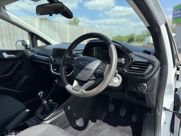 Used Ford Fiesta Van 2019 for sale - 74616803: Photo 17
