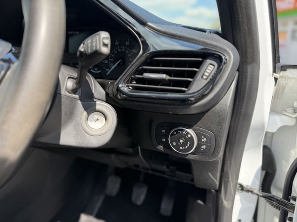 Used Ford Fiesta Van 2019 for sale - 74616803: Photo 19