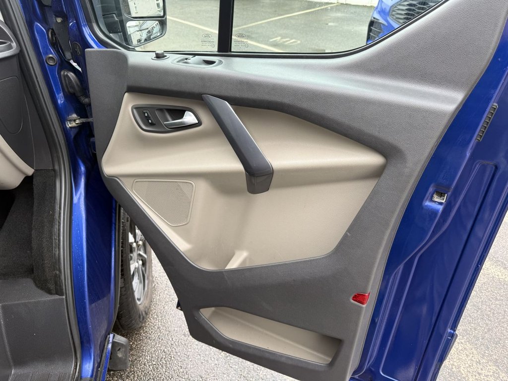 Used Ford Tourneo Custom 2017 for sale - 77369889: Photo 30