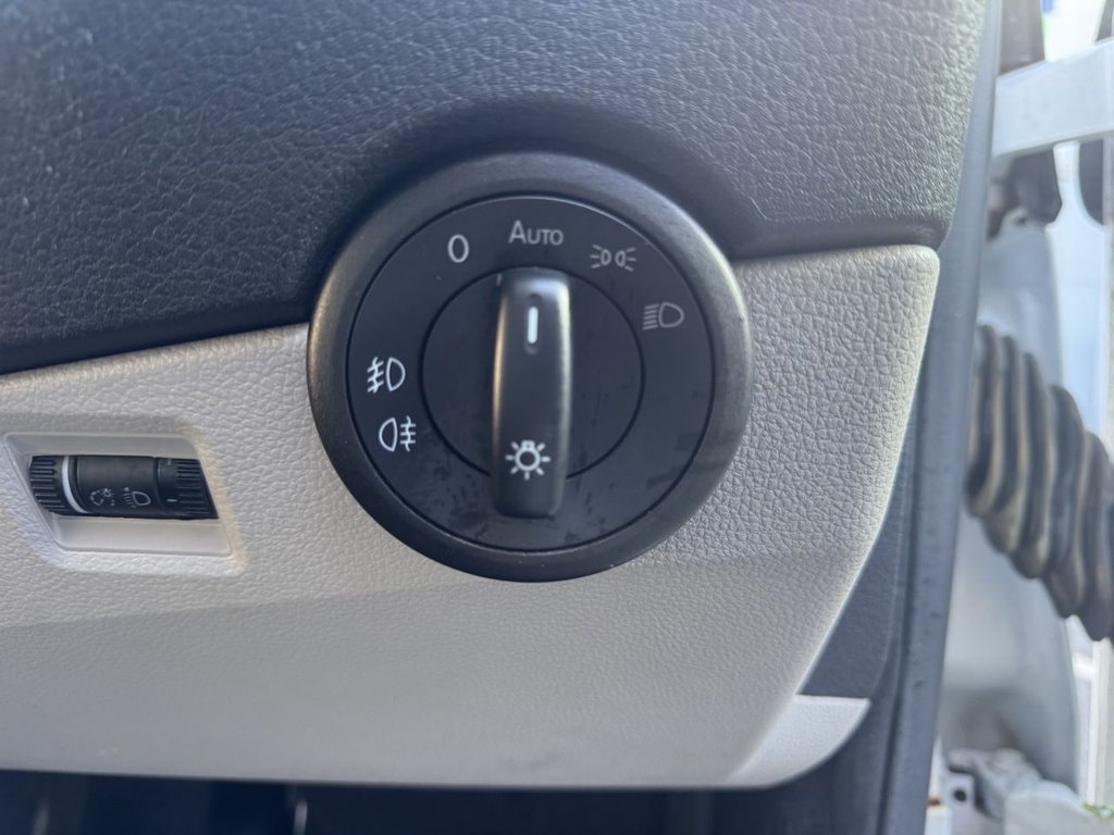 Used Volkswagen Transporter 2016 for sale - 76632279: Photo 29