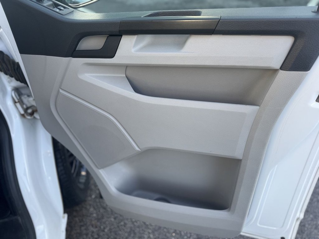 Used Volkswagen Transporter 2016 for sale - 76632279: Photo 32