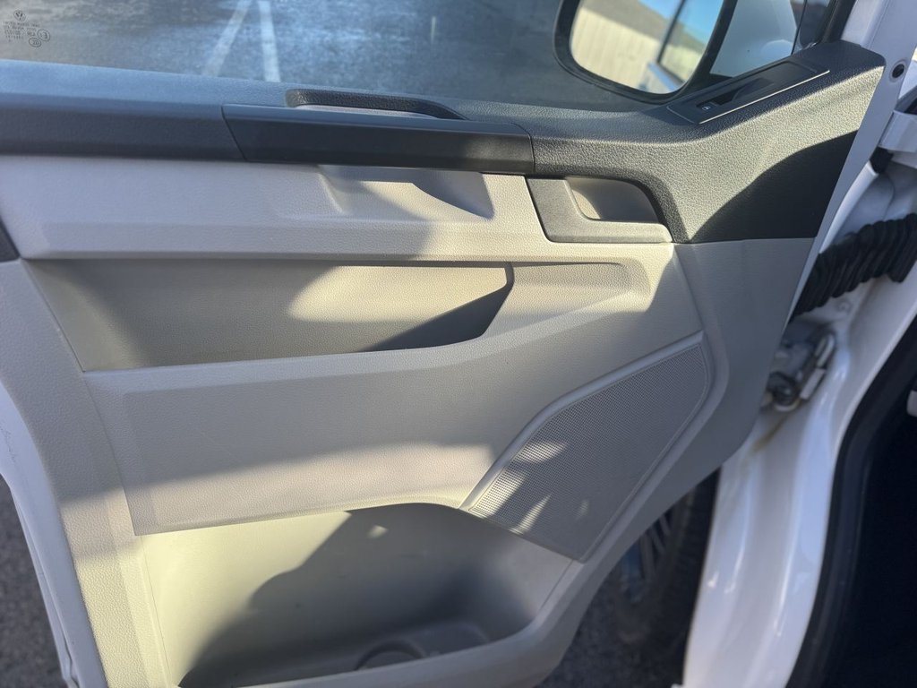 Used Volkswagen Transporter 2016 for sale - 76632279: Photo 49