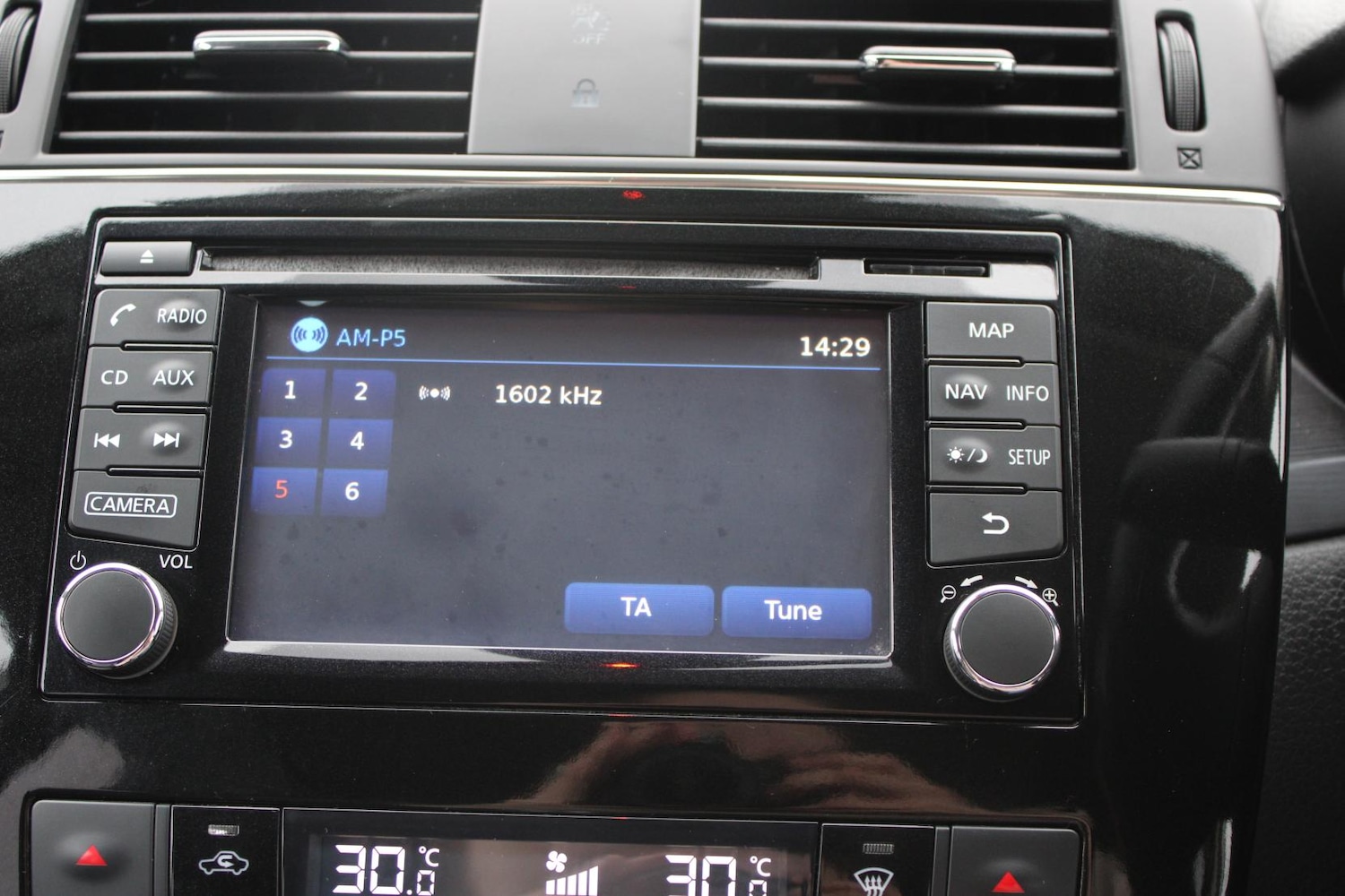 Used Nissan Pulsar 2015 for sale - 76979753: Photo 37