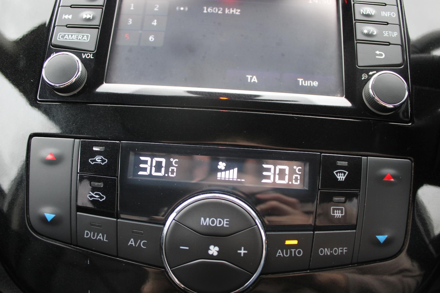 Used Nissan Pulsar 2015 for sale - 76979753: Photo 38