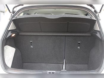 Used Nissan Pulsar 2015 for sale - 76979753: Photo