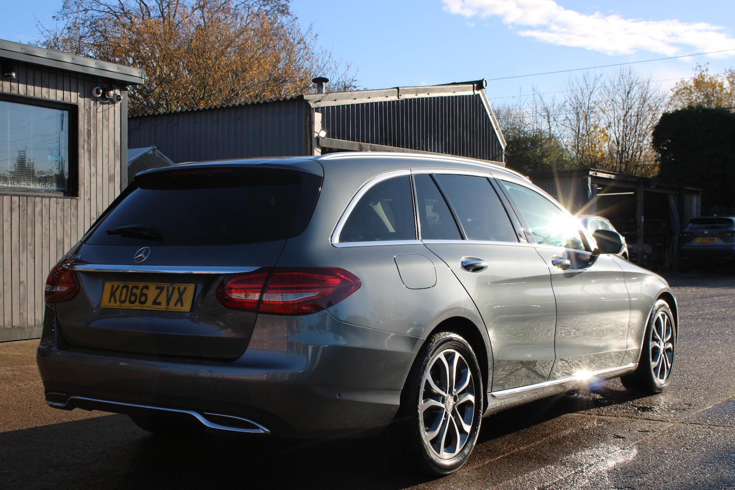 Used Mercedes-Benz C Class 2017 for sale - 76922289: Photo 3