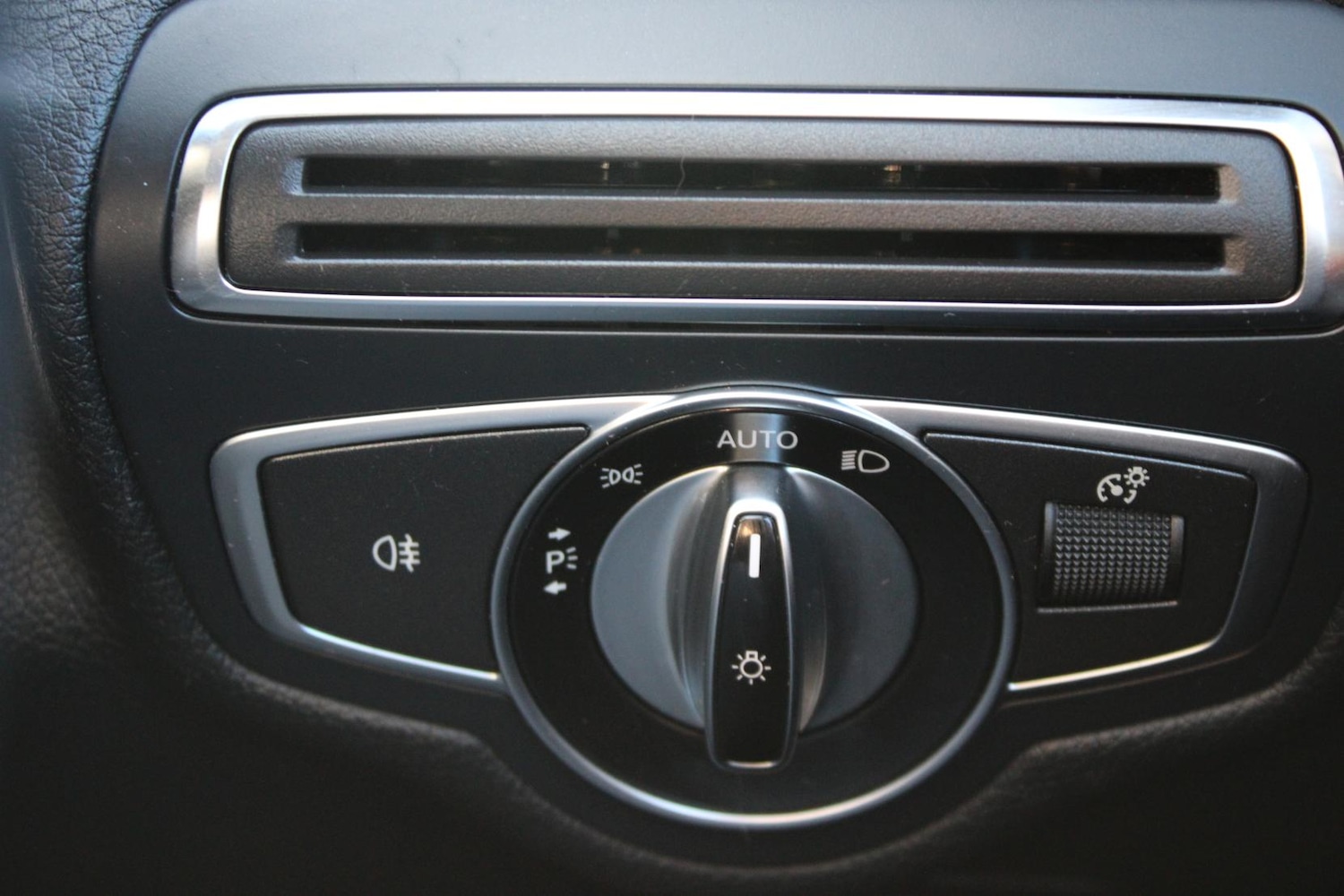 Used Mercedes-Benz C Class 2017 for sale - 76922289: Photo 35