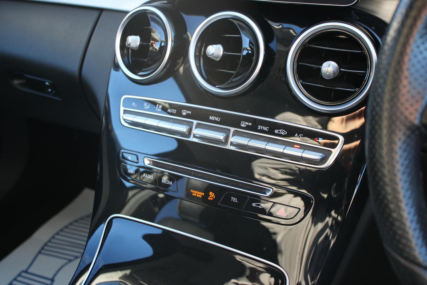 Used Mercedes-Benz C Class 2017 for sale - 76922289: Photo 44