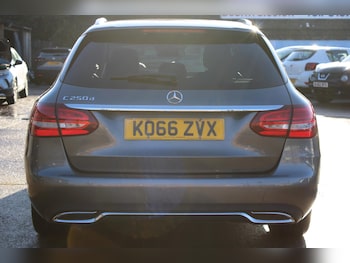 Used Mercedes-Benz C Class 2017 for sale - 76922289: Photo