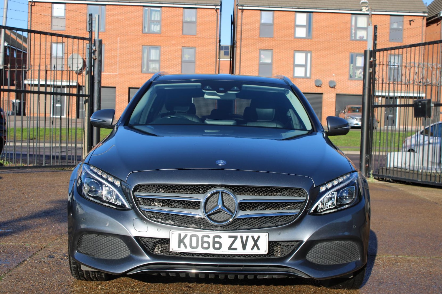 Used Mercedes-Benz C Class 2017 for sale - 76922289: Photo 8