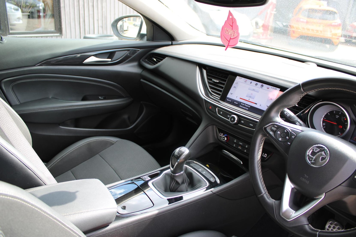 Used Vauxhall Insignia 2018 for sale - 76922291: Photo 10