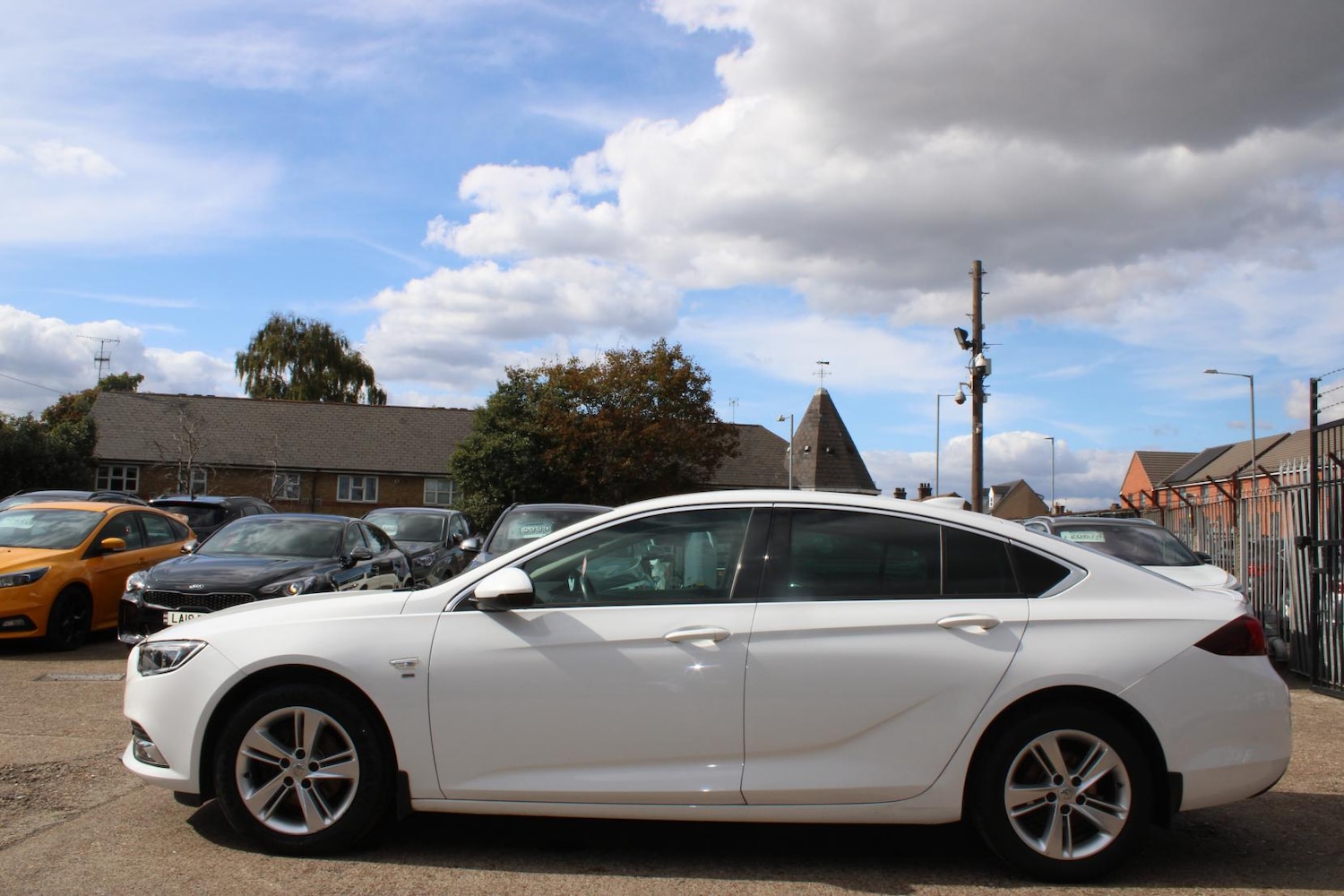 Used Vauxhall Insignia 2018 for sale - 76922291: Photo 6