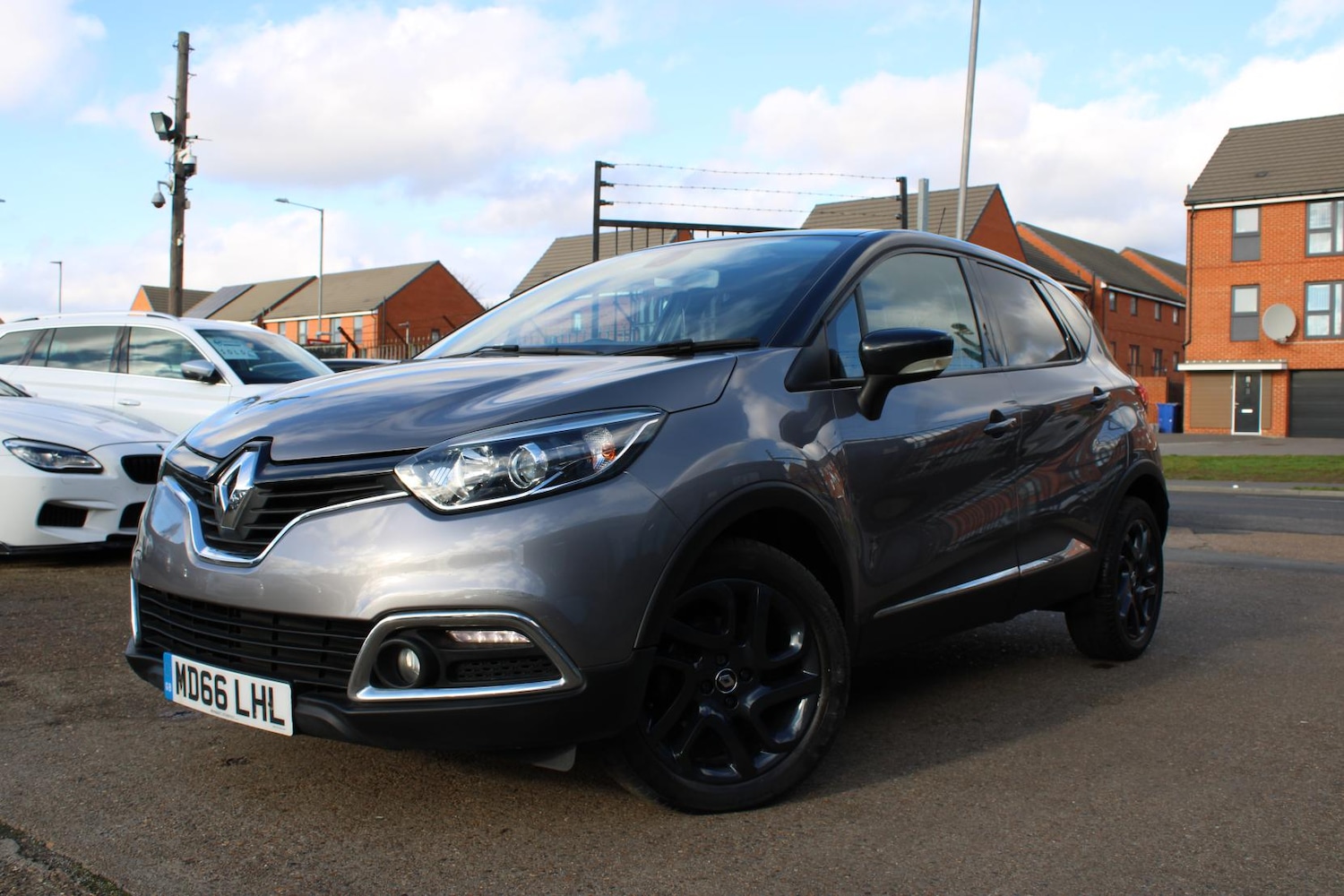 Used Renault Captur 2016 for sale - 77462009: Photo 2