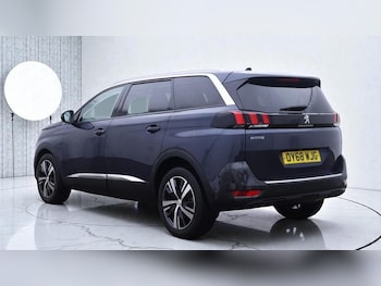 Used Peugeot 5008 2018 for sale - 76979755: Photo