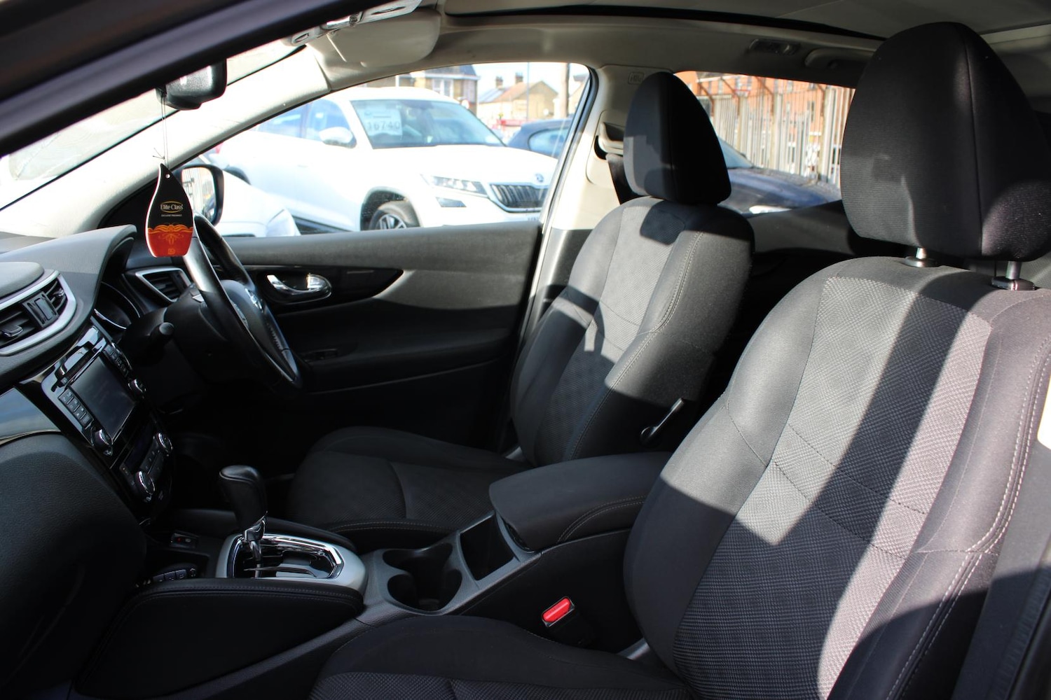 Used Nissan Qashqai 2016 for sale - 77367230: Photo 12