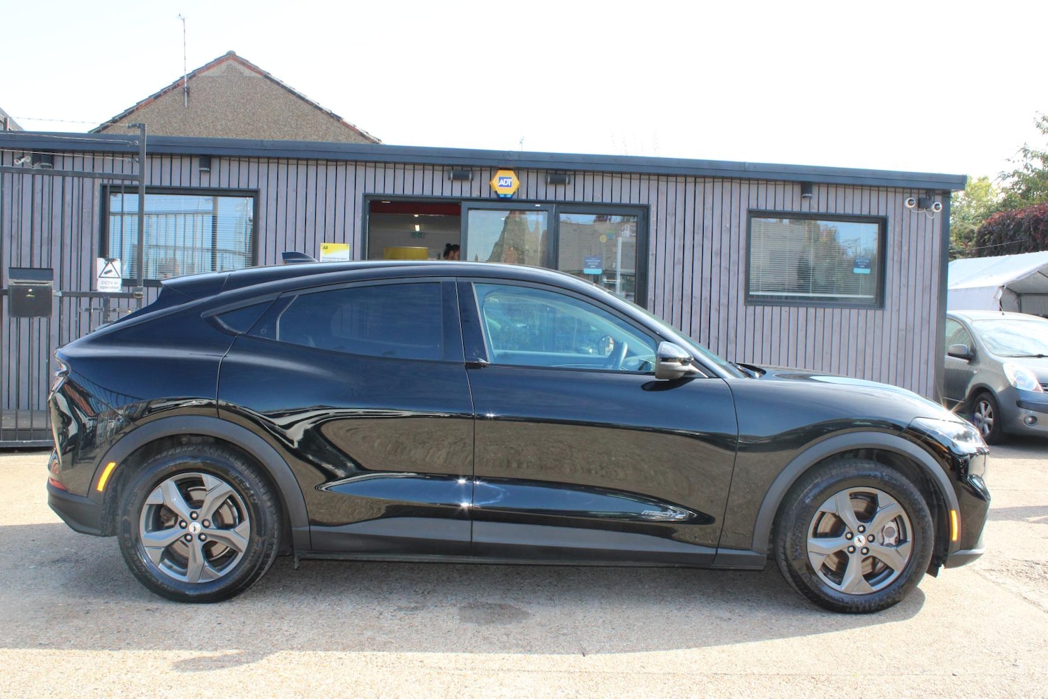 Used Ford Mustang Mach-E 2021 for sale - 76922308: Photo 2