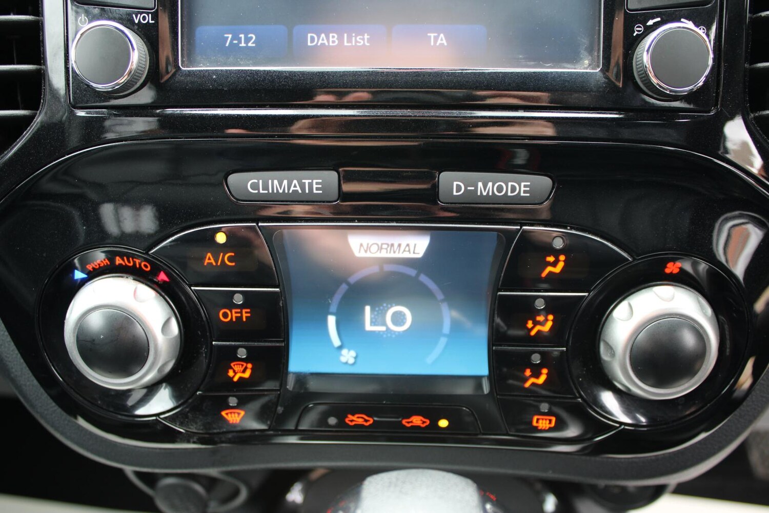 Used Nissan Juke 2015 for sale - 78152953: Photo 24