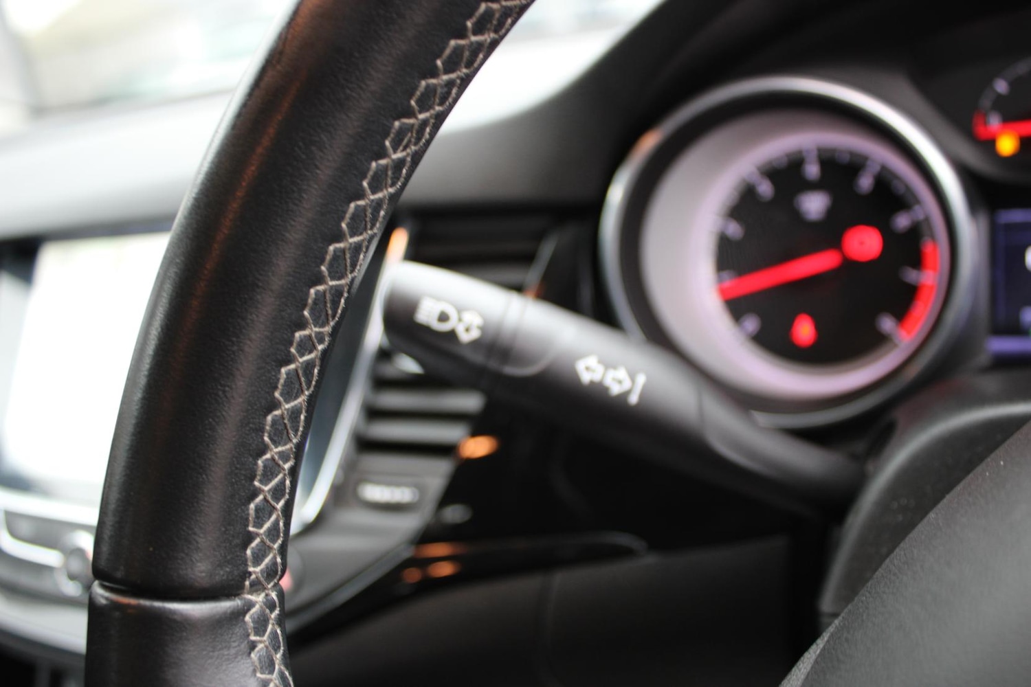 Used Vauxhall Astra 2018 for sale - 76987577: Photo 23