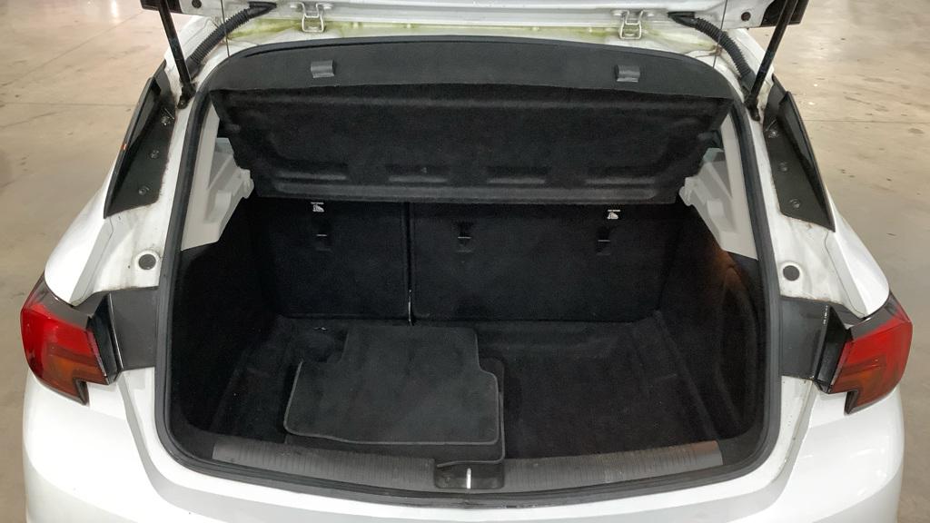 Used Vauxhall Astra 2018 for sale - 76987577: Photo 5