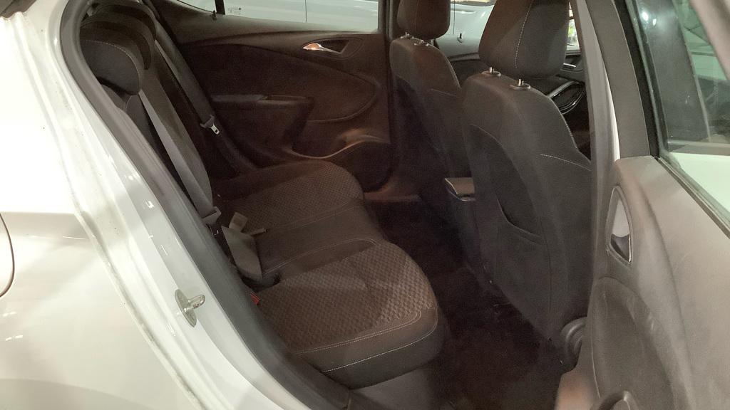 Used Vauxhall Astra 2018 for sale - 76987577: Photo 6