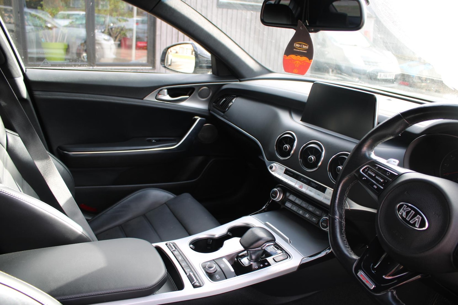 Used Kia Stinger 2019 for sale - 76922278: Photo 12