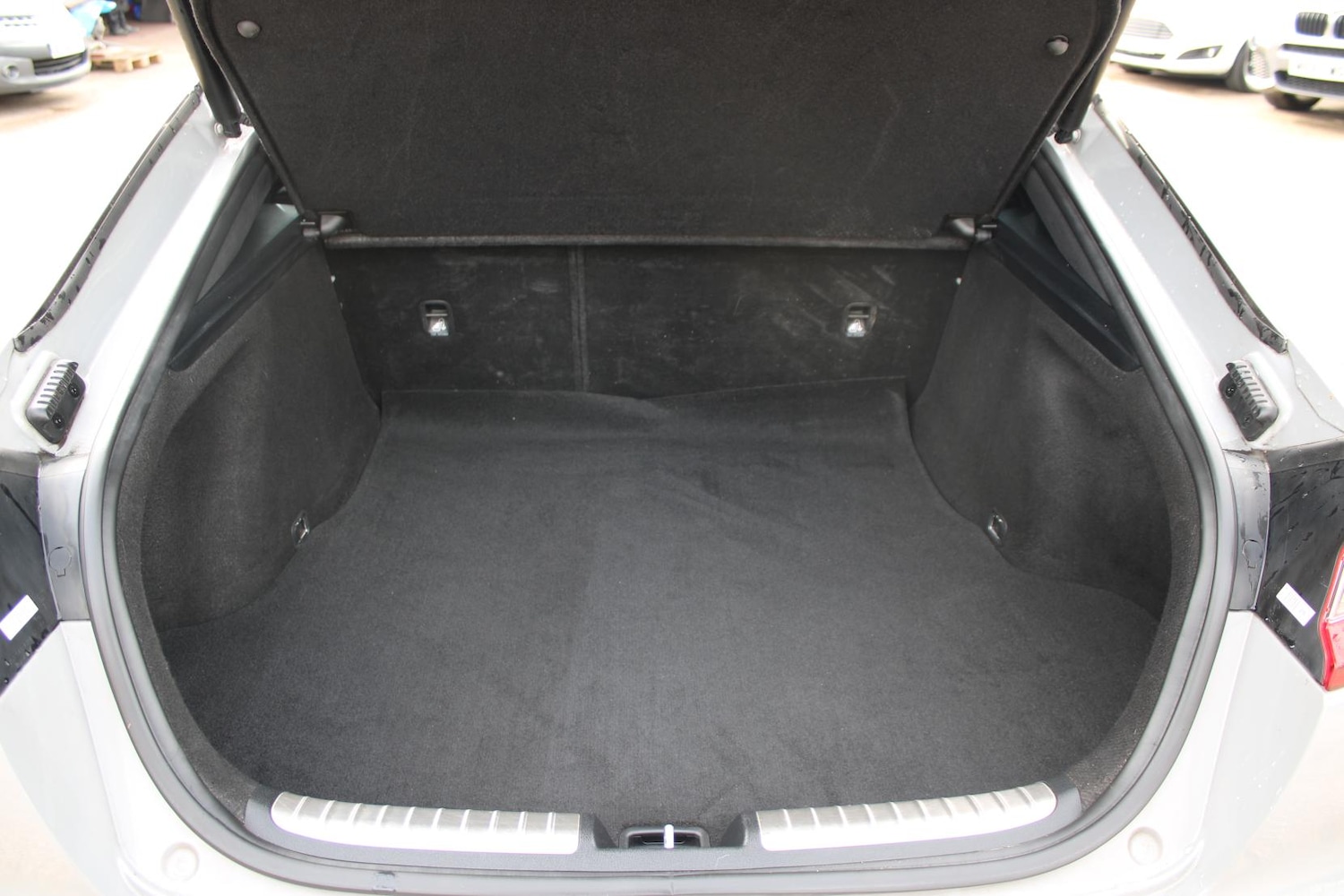 Used Kia Stinger 2019 for sale - 76922278: Photo 9