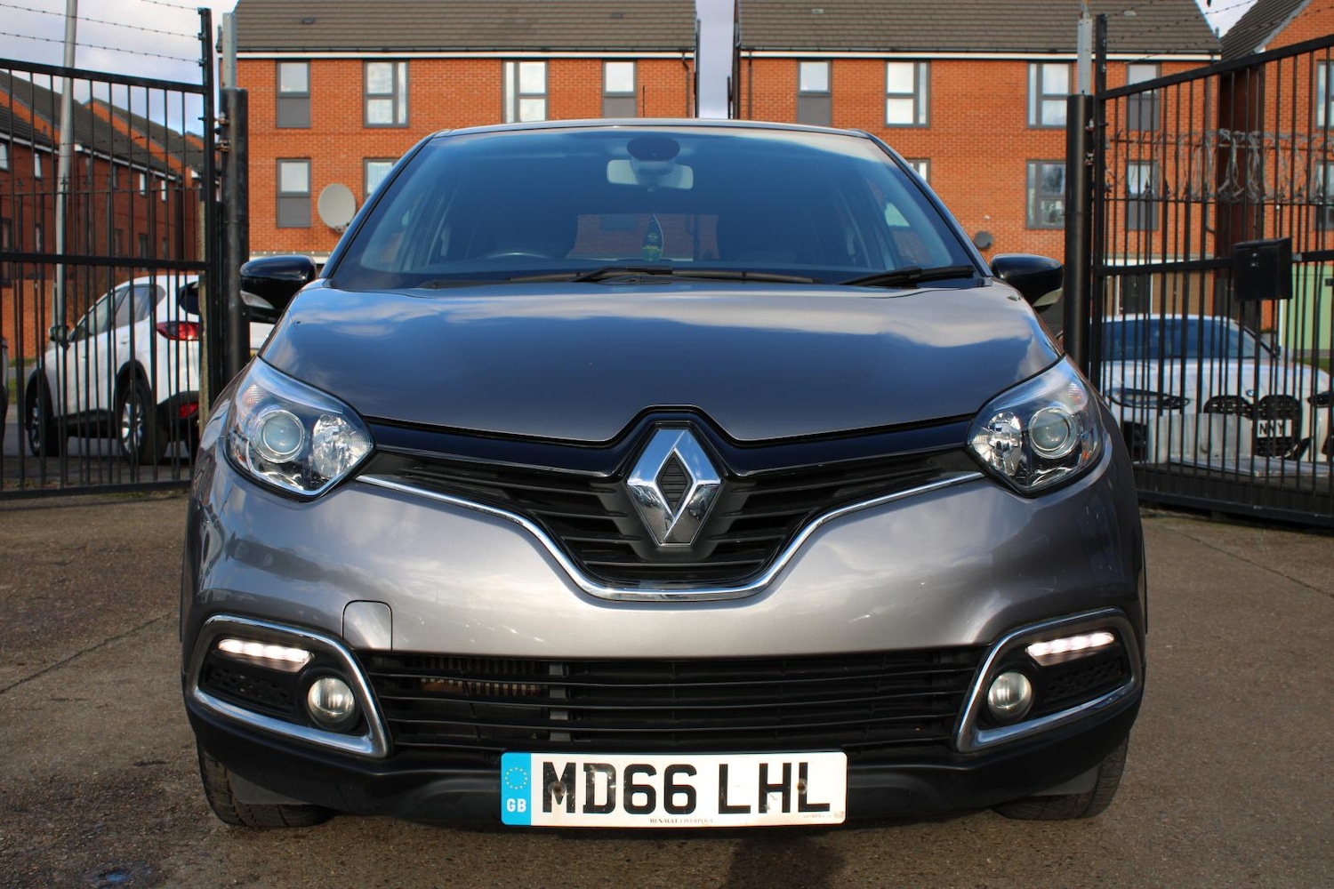 Used Renault Captur 2016 for sale - 78152966: Photo 3