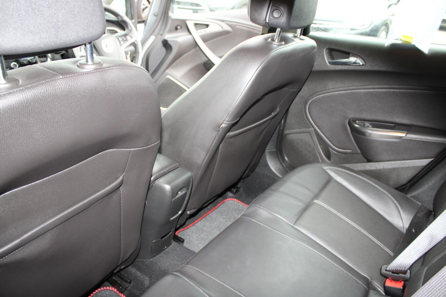 Used Vauxhall Astra 2011 for sale - 76979792: Photo 15