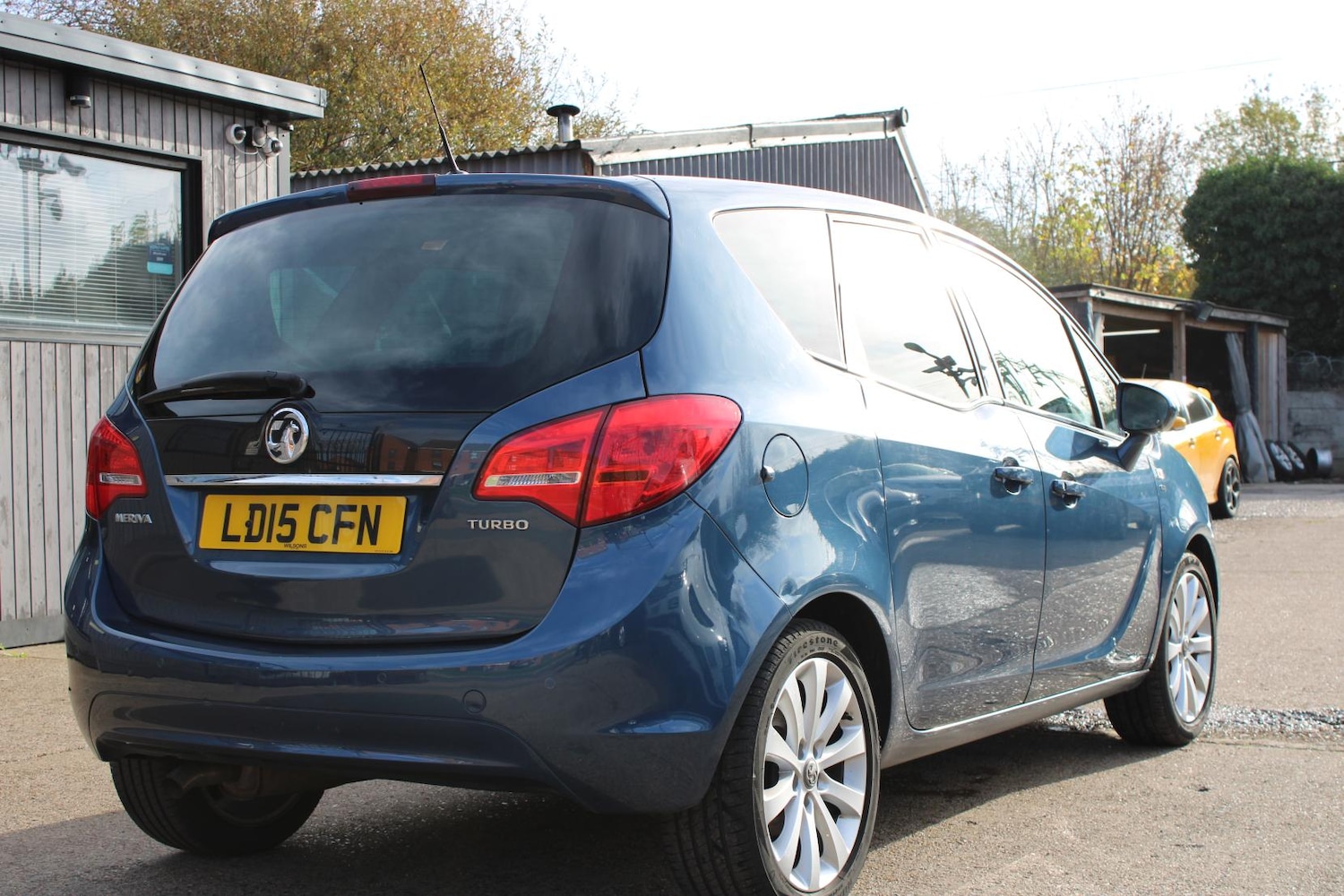 Used Vauxhall Meriva 2015 for sale - 76979780: Photo 3