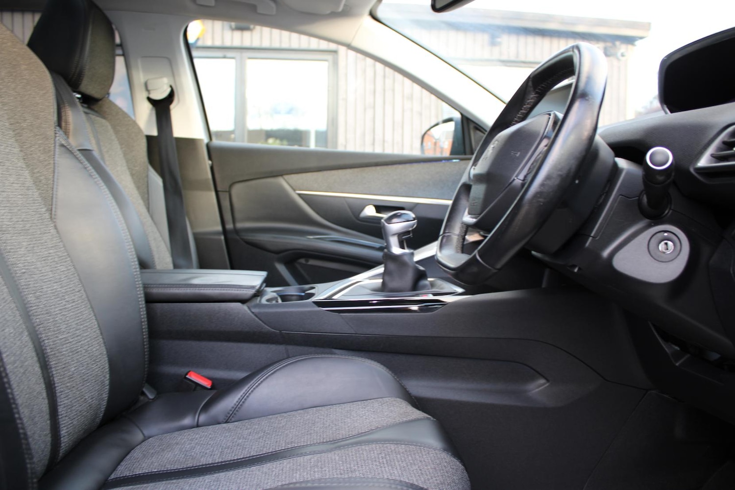 Used Peugeot 3008 2017 for sale - 76922284: Photo 12